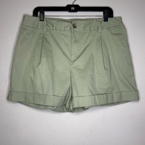a new day Pants - A New Day Women's Green Cuff Shorts XL. SKU A43